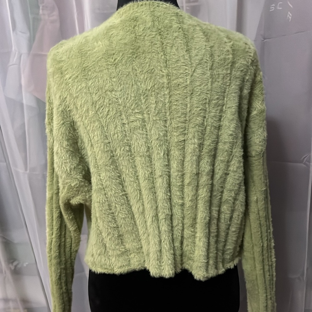 cropped sweater - Picture 2 of 2